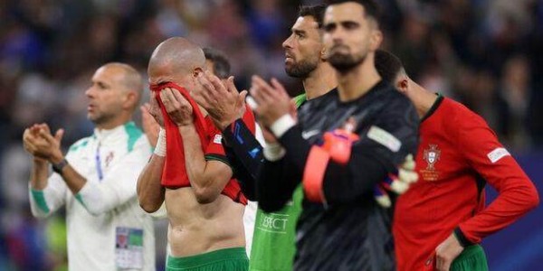 pg麻将胡了官网-B席B费踢得可以 佩佩离开后后防无忧 维蒂尼亚棒！