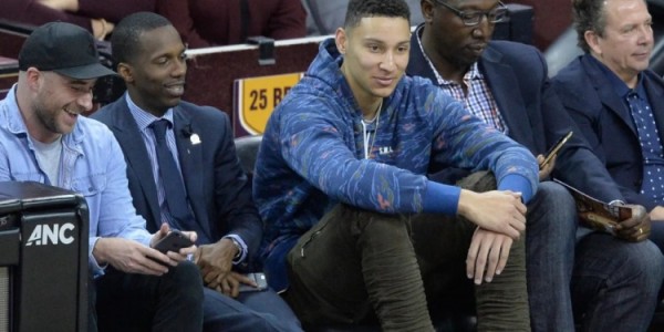 西蒙斯是否存在健康问题？