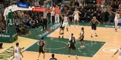 pg麻将胡了官网-哈达威里突外投连拿5分领先雄鹿17分，字母哥在场下眼神迷离