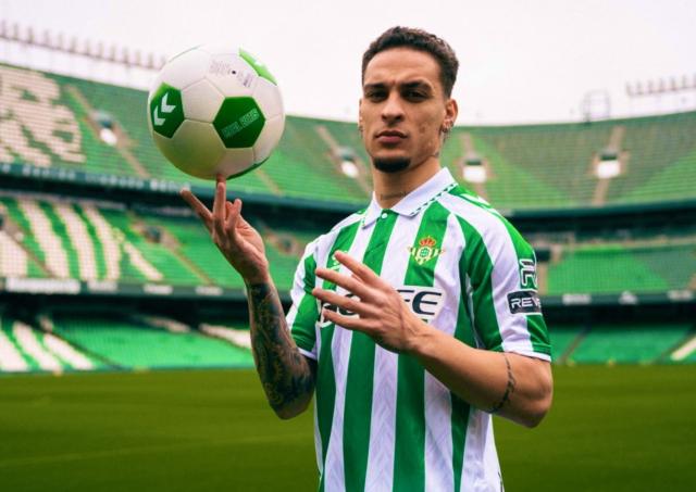 1737863884739054216.png 微信截图_20250126074110.png